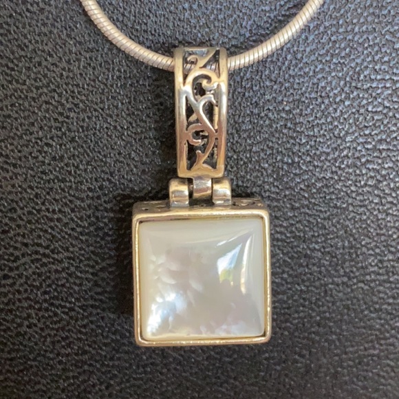 Reversible 925 necklace Black on one white on other 16” 925 chain - Picture 1 of 7